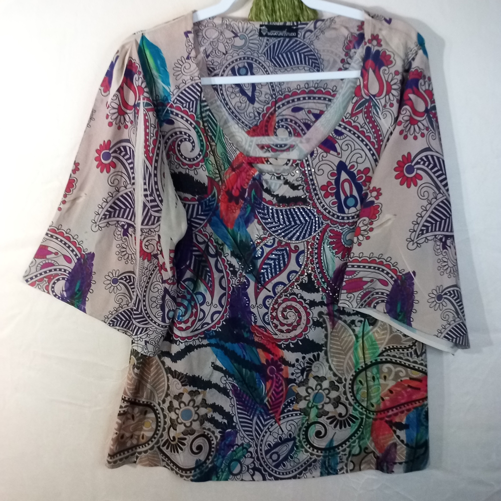 Signature Studio 🦚 Blue and Purple Graphic 3/4 Sleeve Blouse